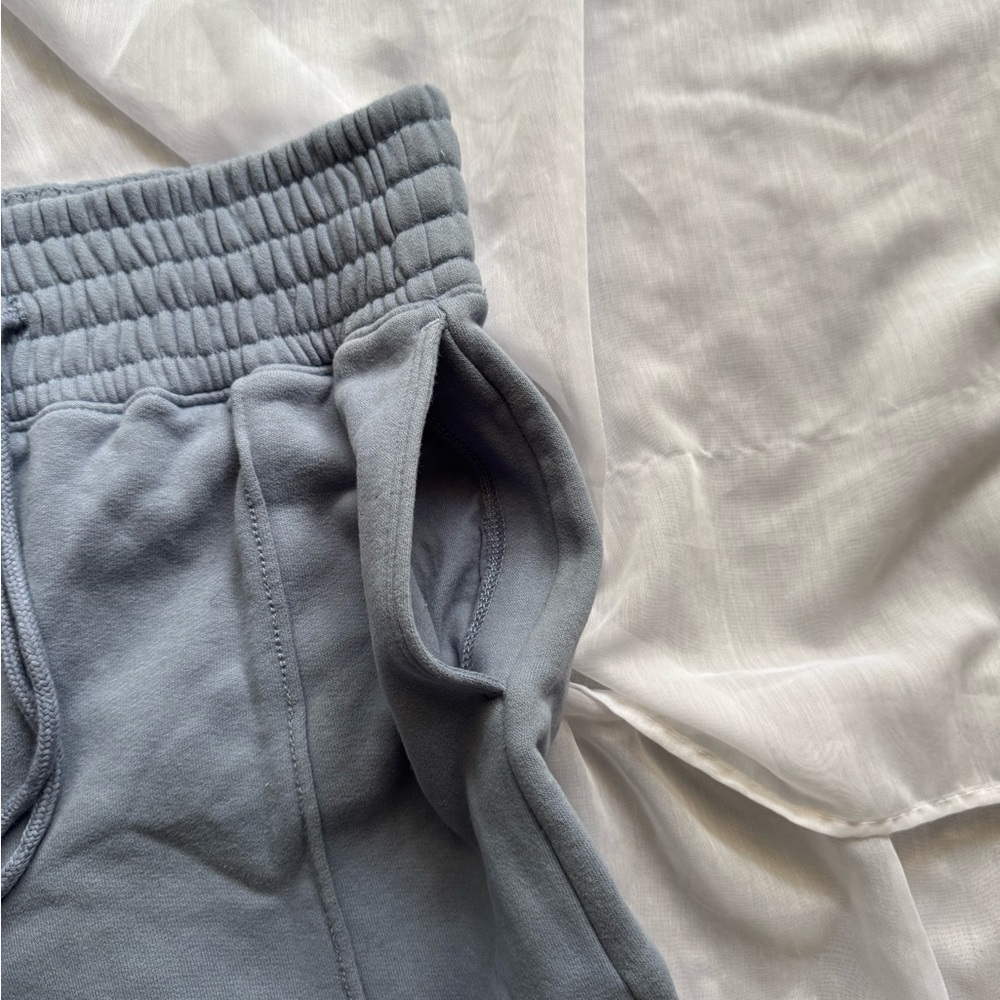 Abercrombie & Fitch High Waist Shorts - Picture 5 of 7